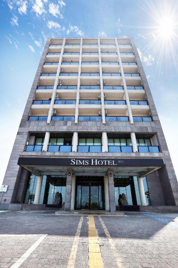 Sims Hotel Jeju Esterno foto