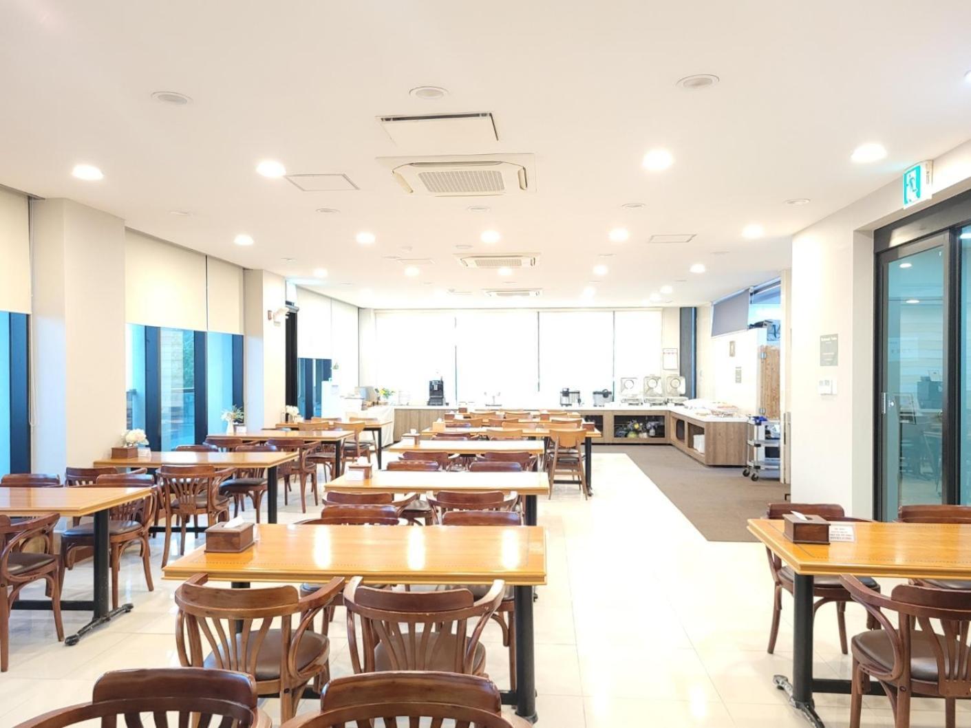Sims Hotel Jeju Esterno foto